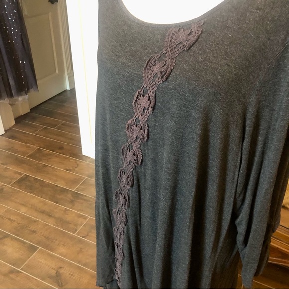 Cable & Gauge long sleeve top - Size 2X - Picture 2 of 4